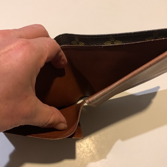 Louis Vuitton Mens Wallet - Picture 6 of 12
